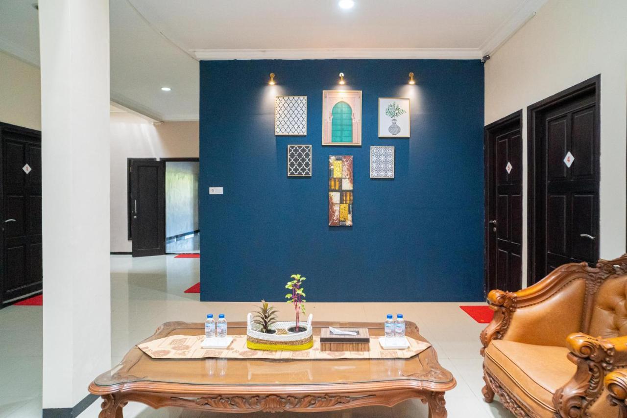 RedDoorz Syariah near Marvel City Mall 2 Surabaya Bagian luar foto