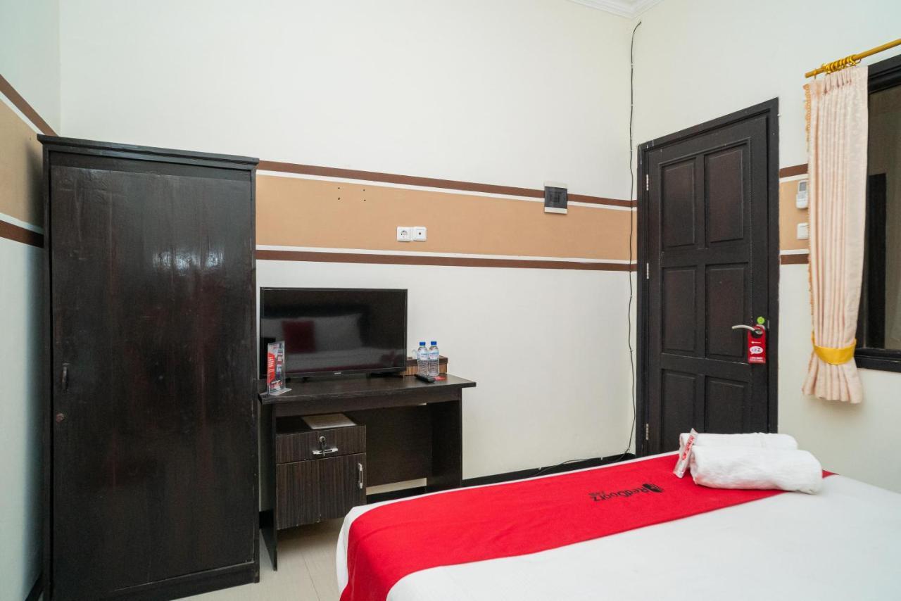 RedDoorz Syariah near Marvel City Mall 2 Surabaya Bagian luar foto