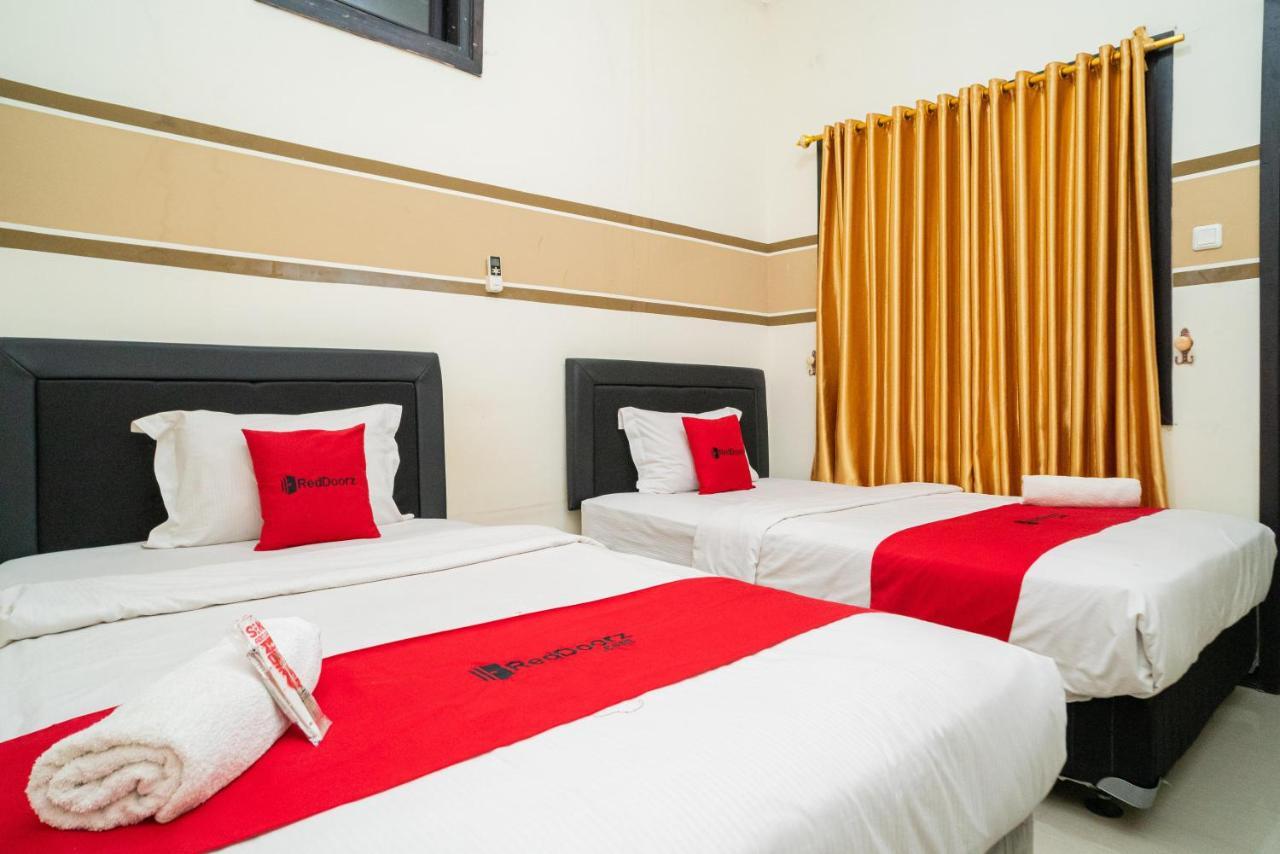 RedDoorz Syariah near Marvel City Mall 2 Surabaya Bagian luar foto