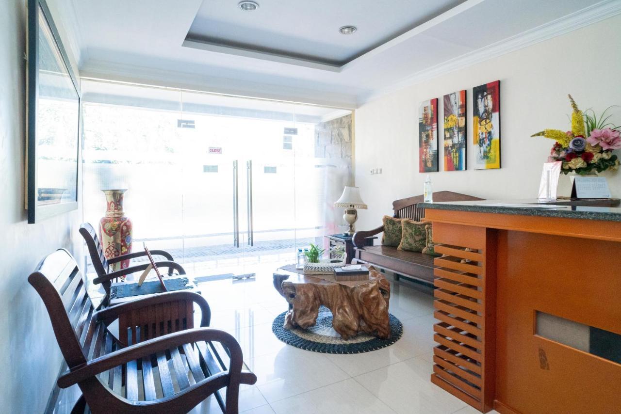 RedDoorz Syariah near Marvel City Mall 2 Surabaya Bagian luar foto